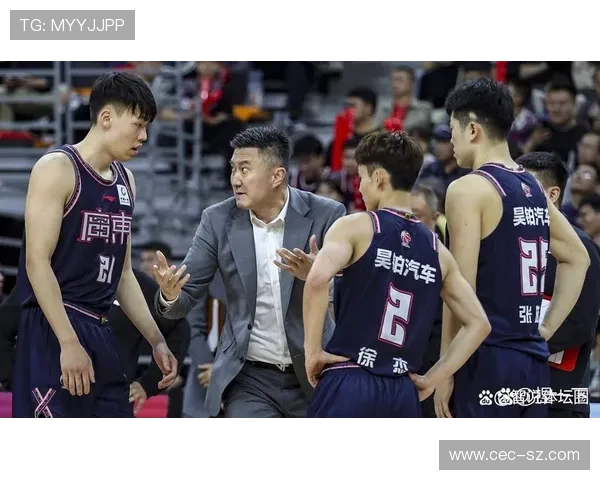 全新赛季来临 中国篮球联赛开启激烈角逐 多支球队全力备战冲击冠军