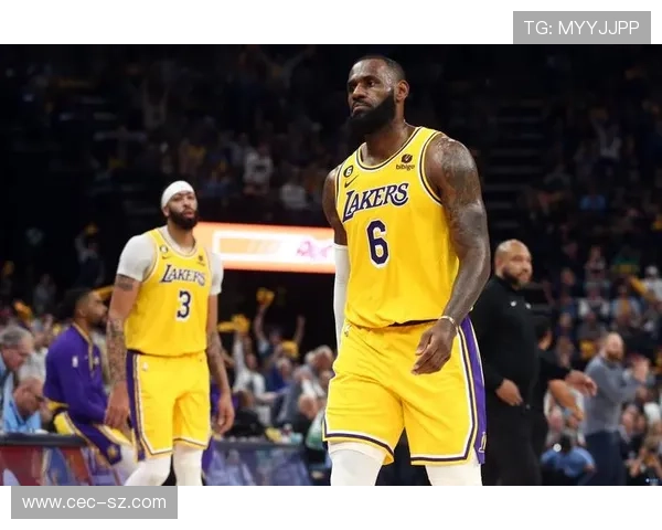 詹姆斯与杜兰特再度交锋 勇士与湖人新赛季首场对决引爆球迷热议