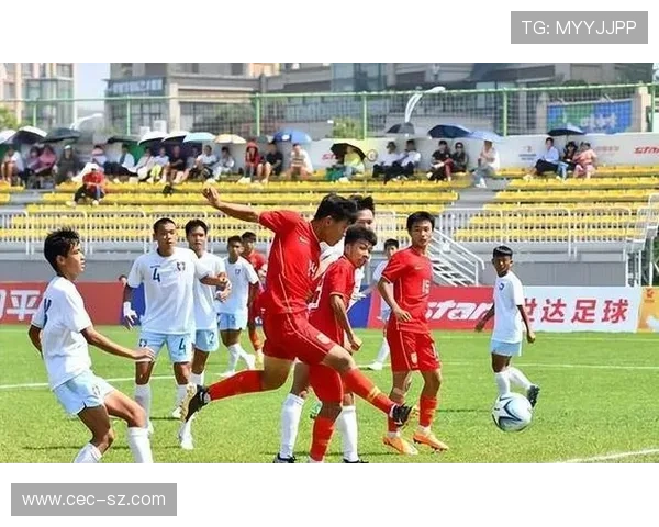 中国足球新星崛起 突破国际赛场迎来历史性胜利