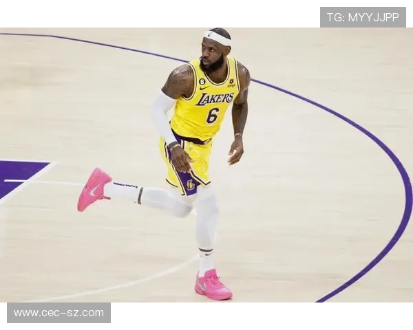 詹姆斯超越科比成NBA历史得分王 湖人迎战勇士掀起新一轮季后赛战火